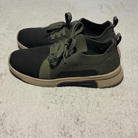 MARK Nason modern jogger sneakers size 7.5 green and black EUC - Picture 1 of 9